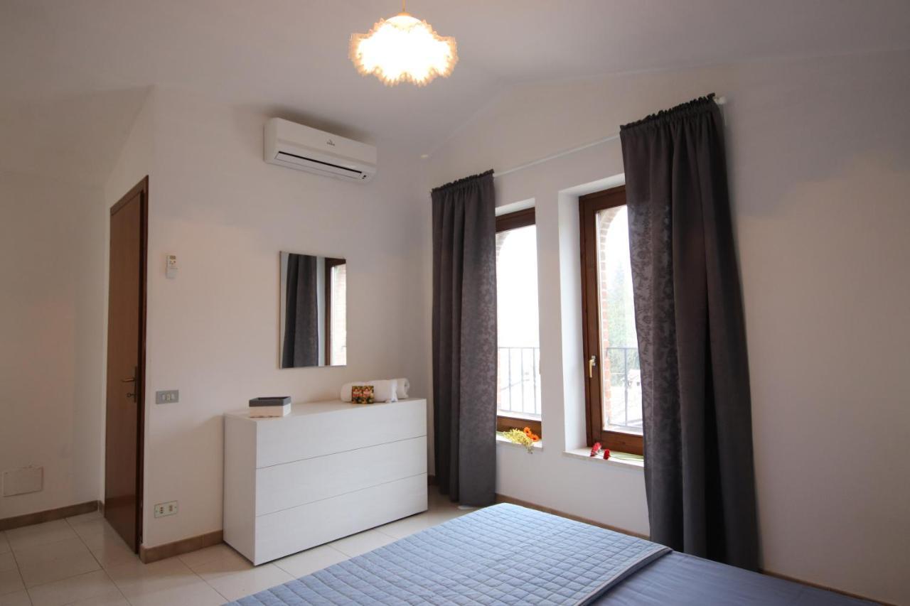 קאפרינו ורונזה Casa Vacanze Al Borgo מראה חיצוני תמונה
