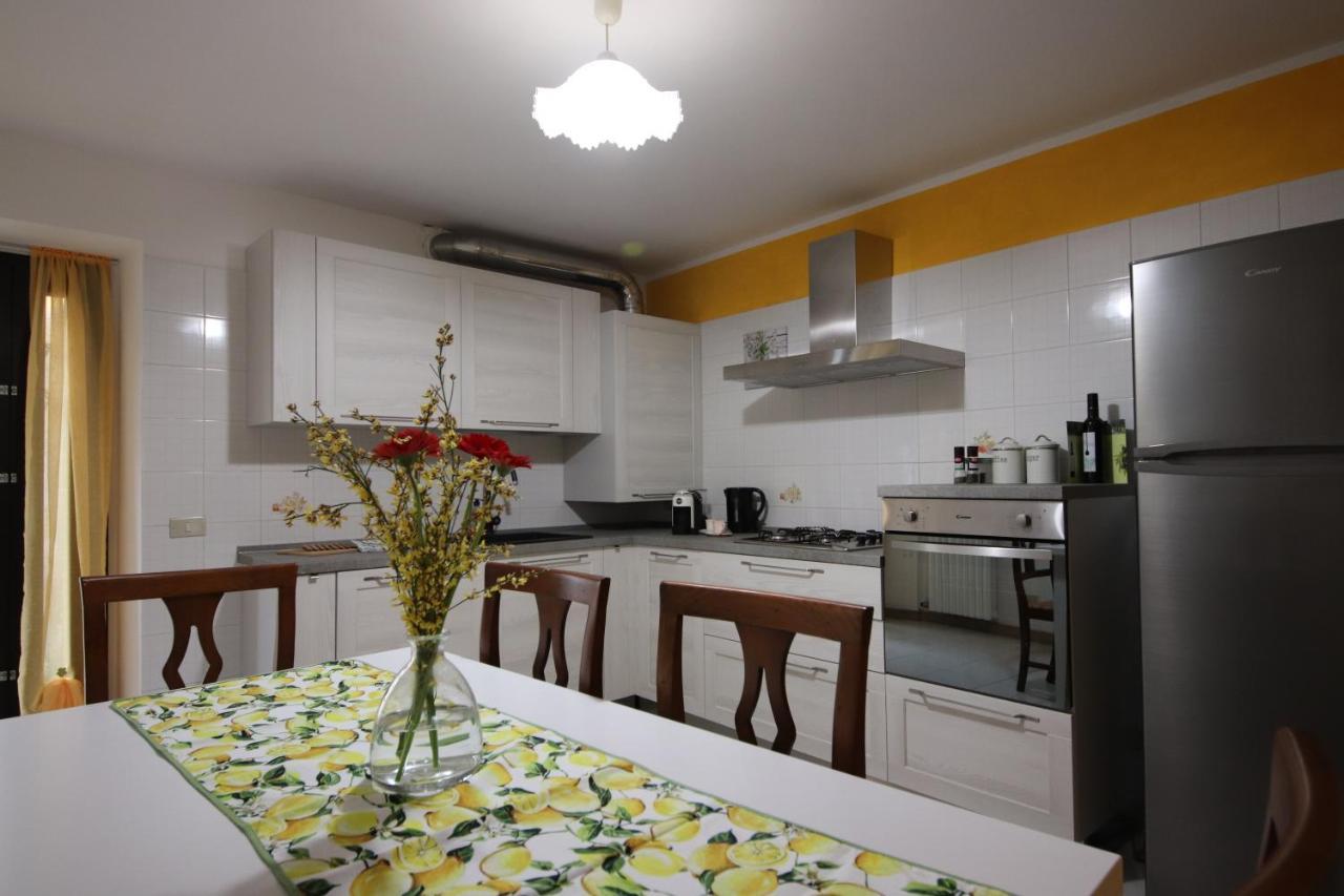 קאפרינו ורונזה Casa Vacanze Al Borgo מראה חיצוני תמונה